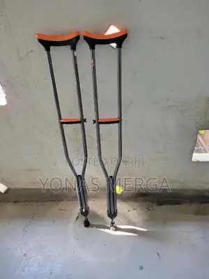 Photo - Underarm Crutches ፶∞Crutches፪$Crutches፱ĵ Crutches፱~Crutches