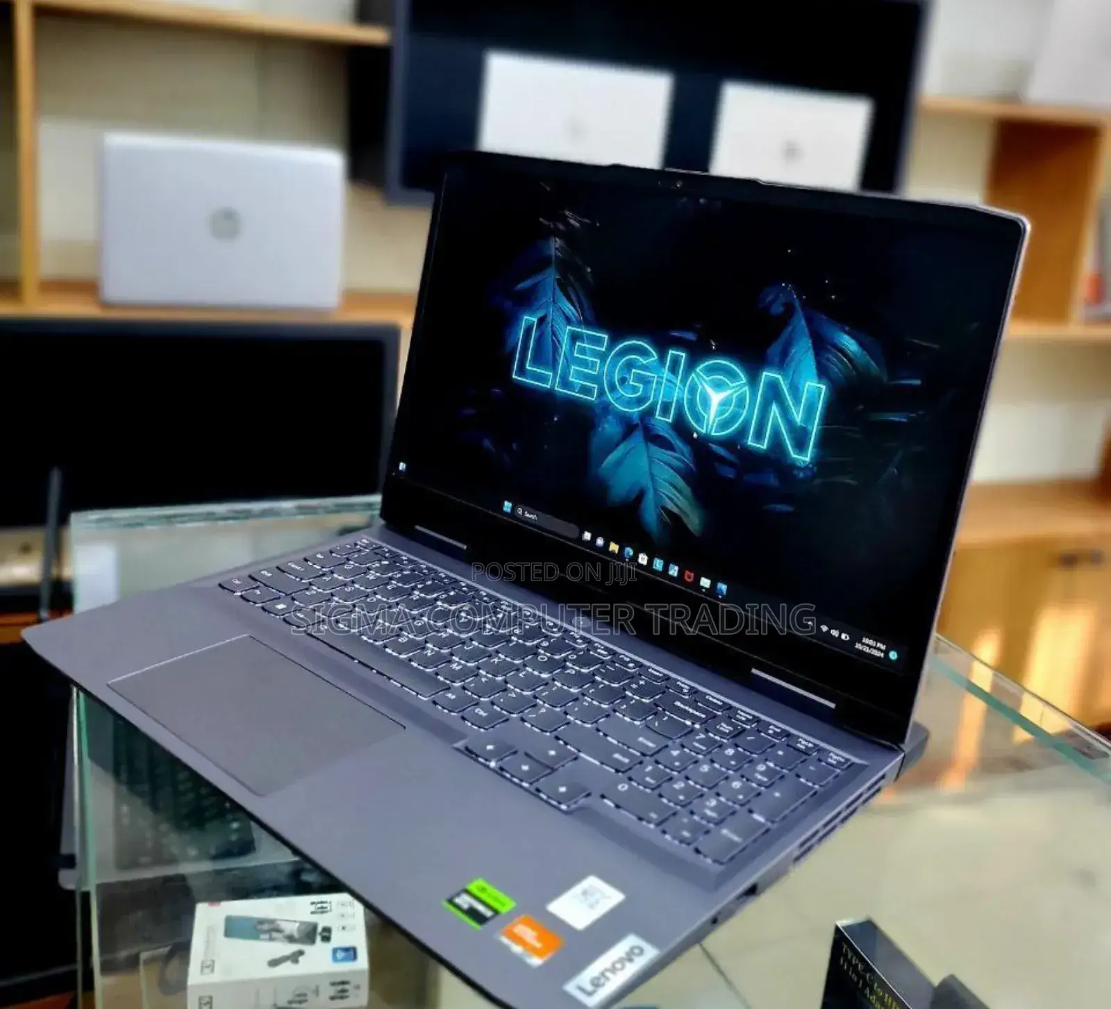 New Laptop Lenovo LOQ 15IRH8 16GB AMD Ryzen 7 SSD 512GB