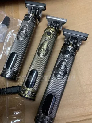 Professional00 Kemei Rechargeable Hair Clipeliiper