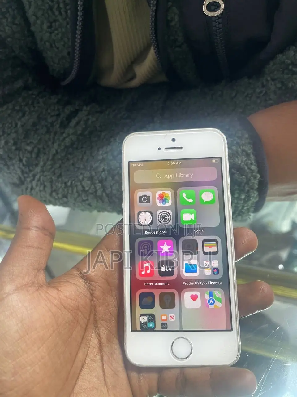 Apple iPhone SE 16 GB Silver