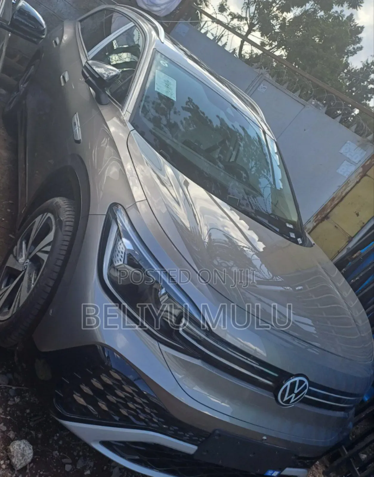 New Volkswagen ID.6 2024 Gold