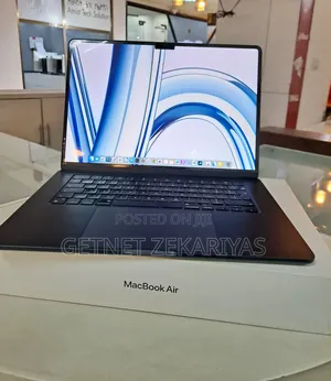 Photo - New Laptop Apple MacBook Air 2023 M2 8GB Apple M2 SSD 512GB