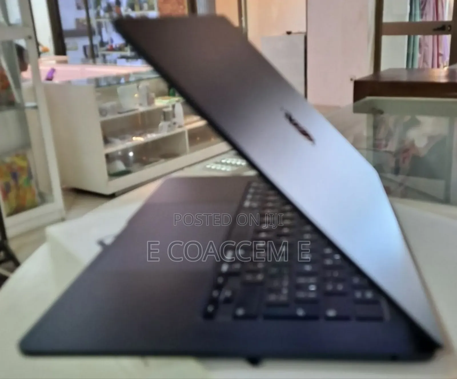 New Laptop Apple MacBook 8GB Apple M2 SSD 512GB