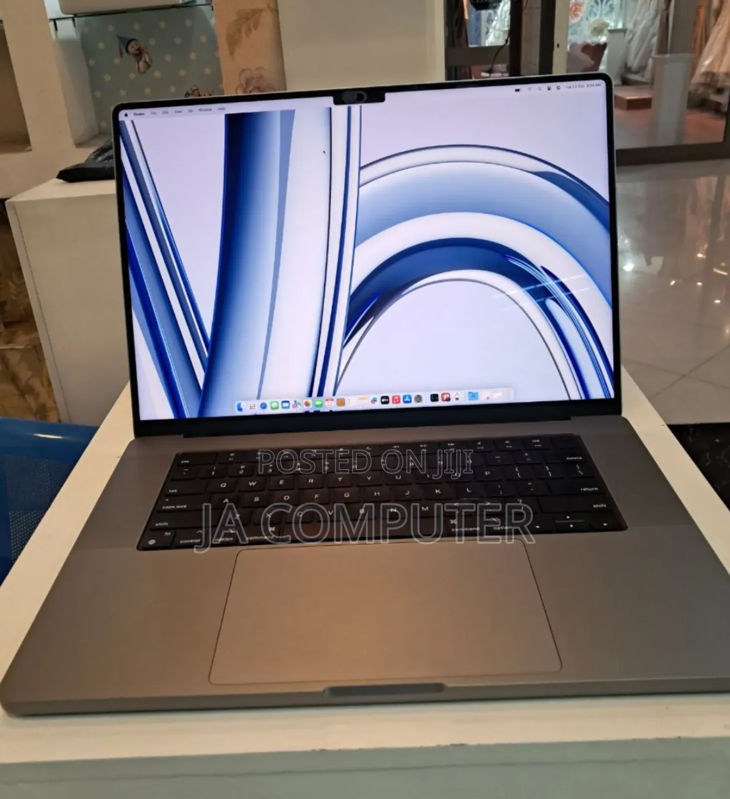 New Apple MacBook Pro 2023 M3 Pro 16-Inch 32GB Apple M2 SSD 512GB