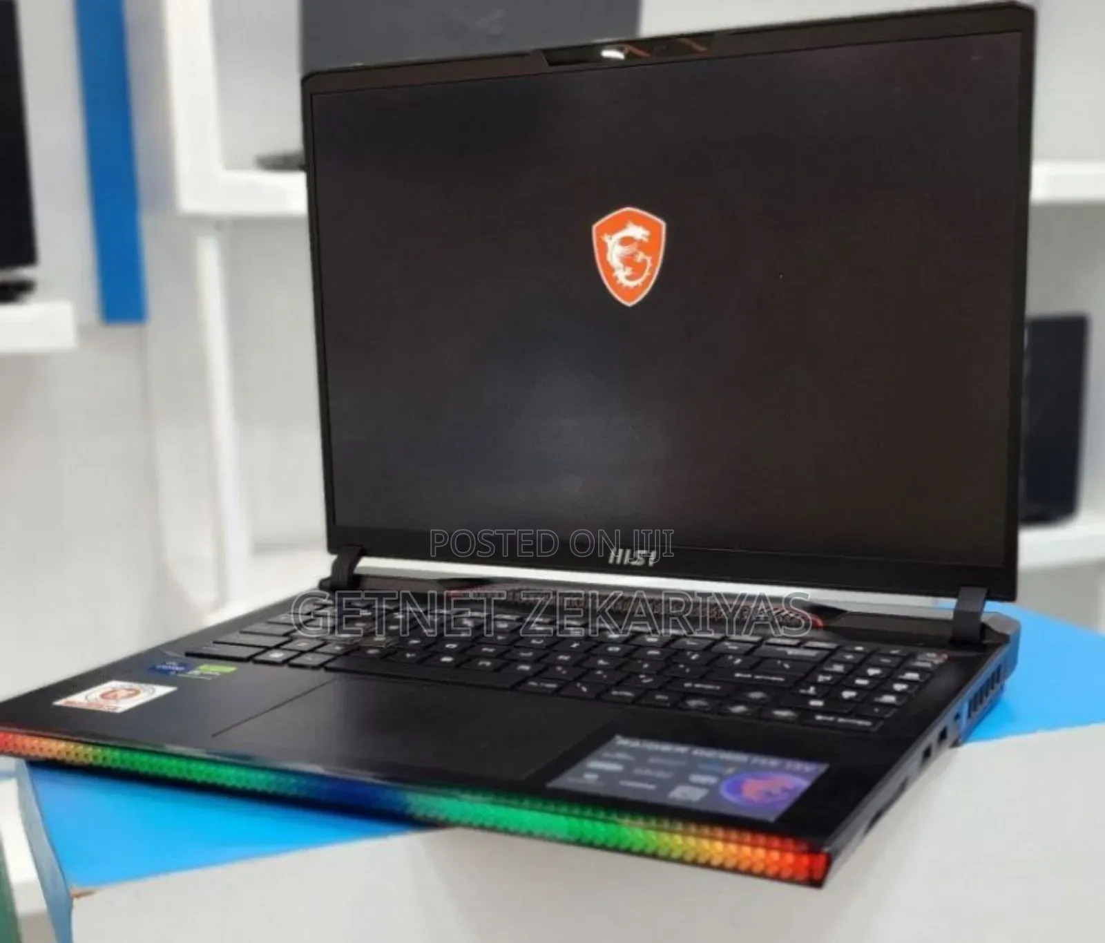 New Laptop MSI Raider GE76 12UGS 16GB Intel Core I9 SSD 1T