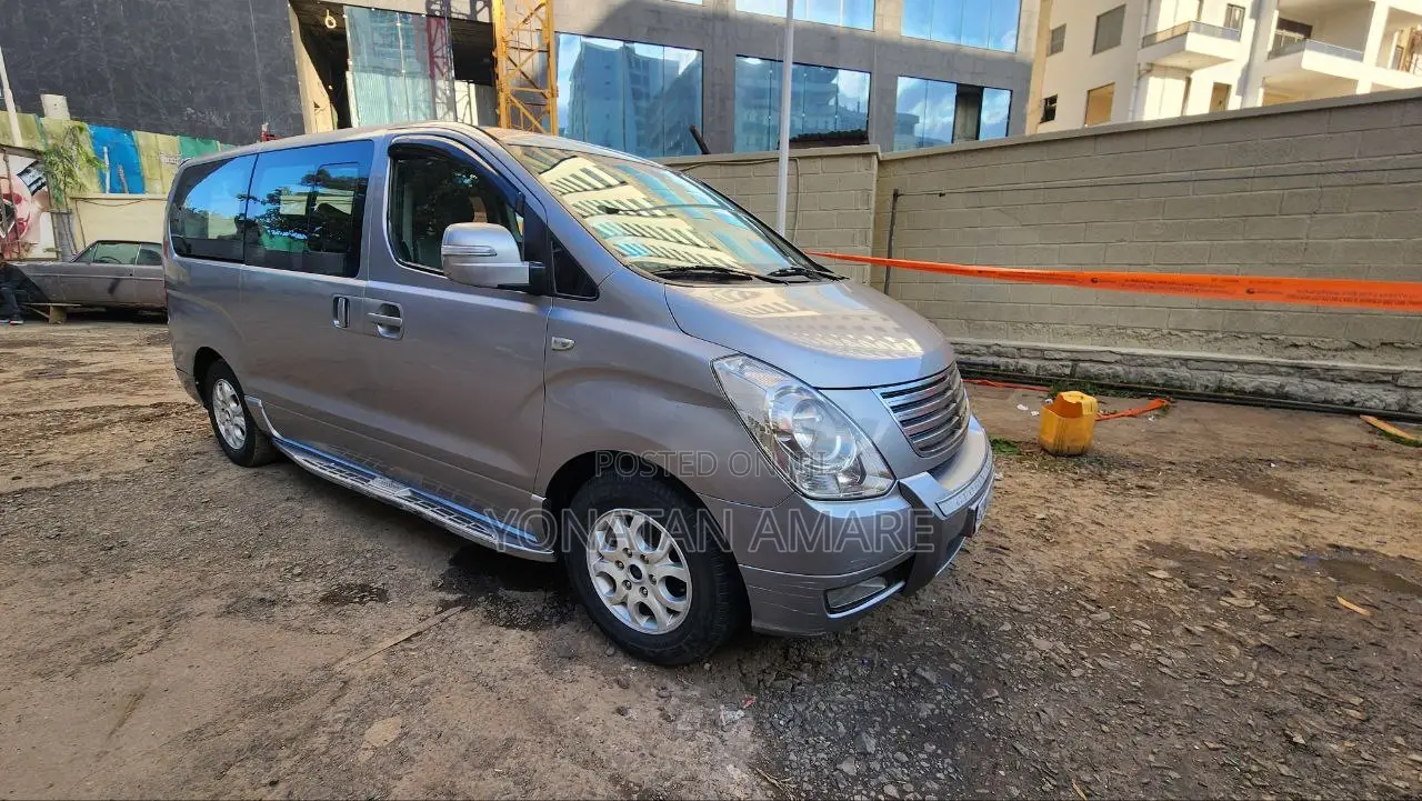 Hyundai Starex 2012 Silver