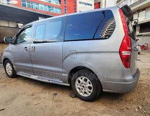 Hyundai Starex 2012 Silver