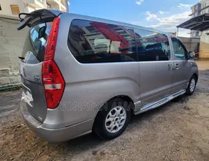 Hyundai Starex 2012 Silver