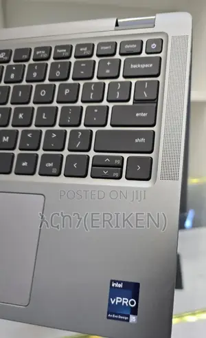 New Laptop Dell Latitude 13 3000 16GB Intel Core I5 SSD 256GB