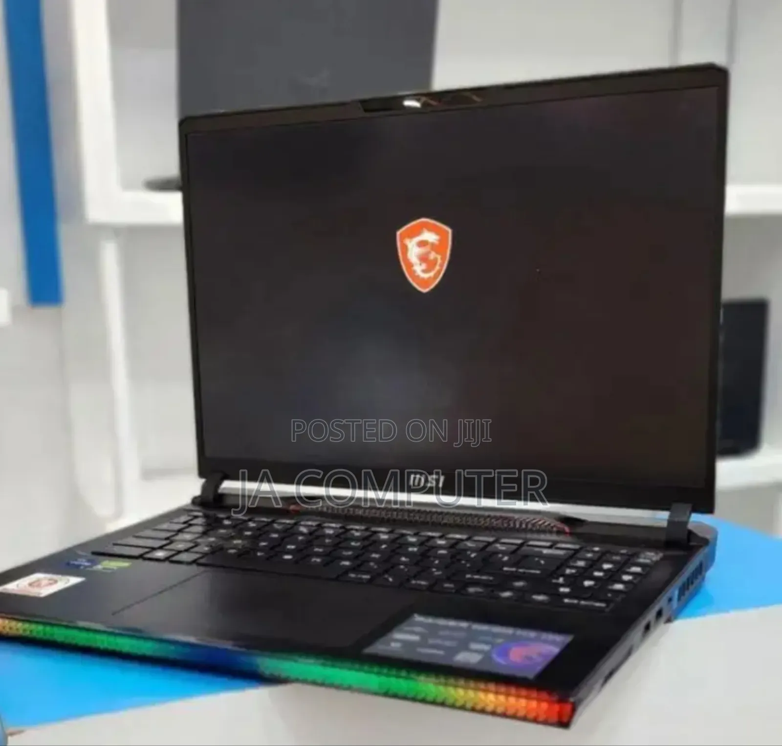 New Laptop MSI Raider GE76 12UGS 16GB Intel Core I9 SSD 1T