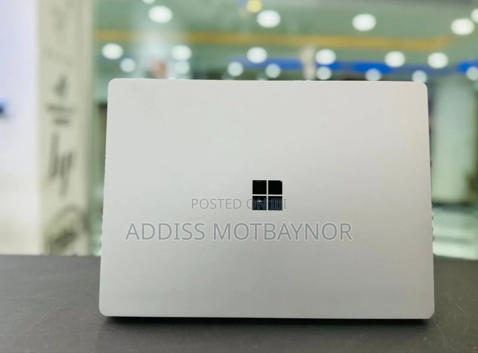 New Laptop Microsoft Surface 8GB AMD Ryzen 5 SSD 512GB