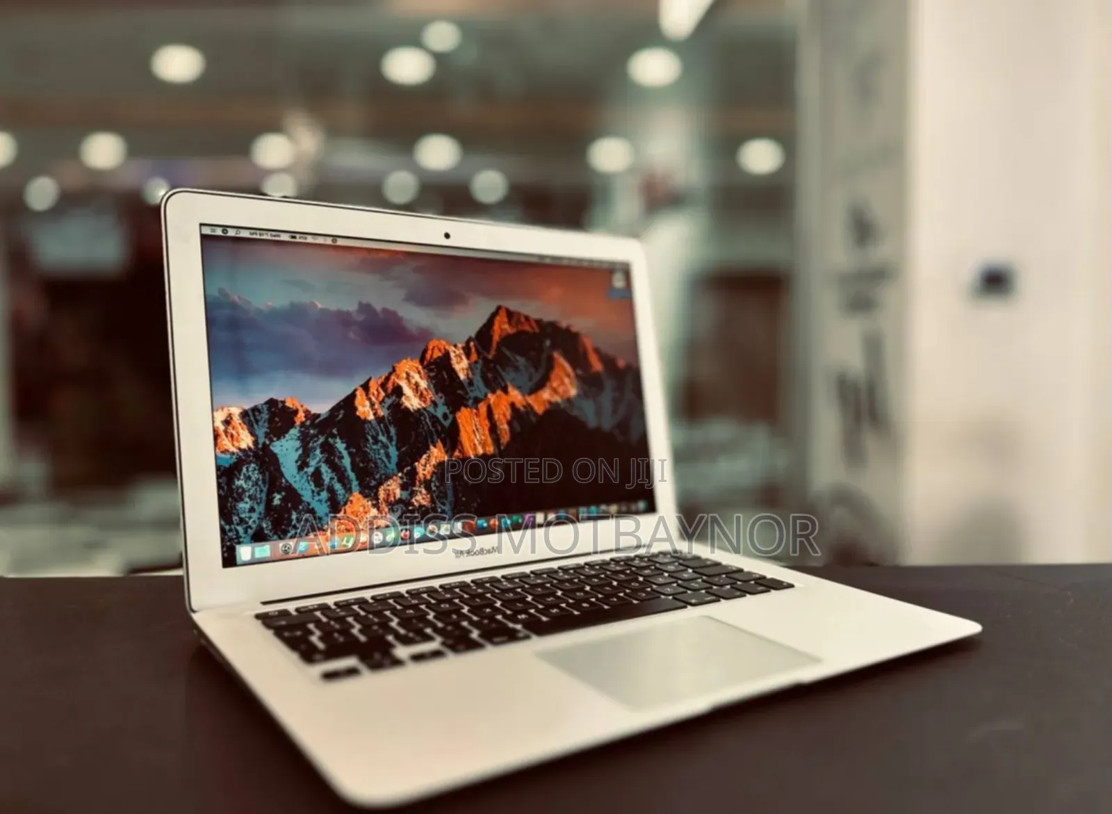 New Laptop Apple MacBook 2015 8GB Intel Core I7 SSD 512GB