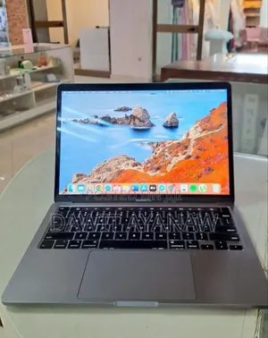 New Laptop Apple MacBook Pro 2020 16GB Intel Core I5 SSD 512GB