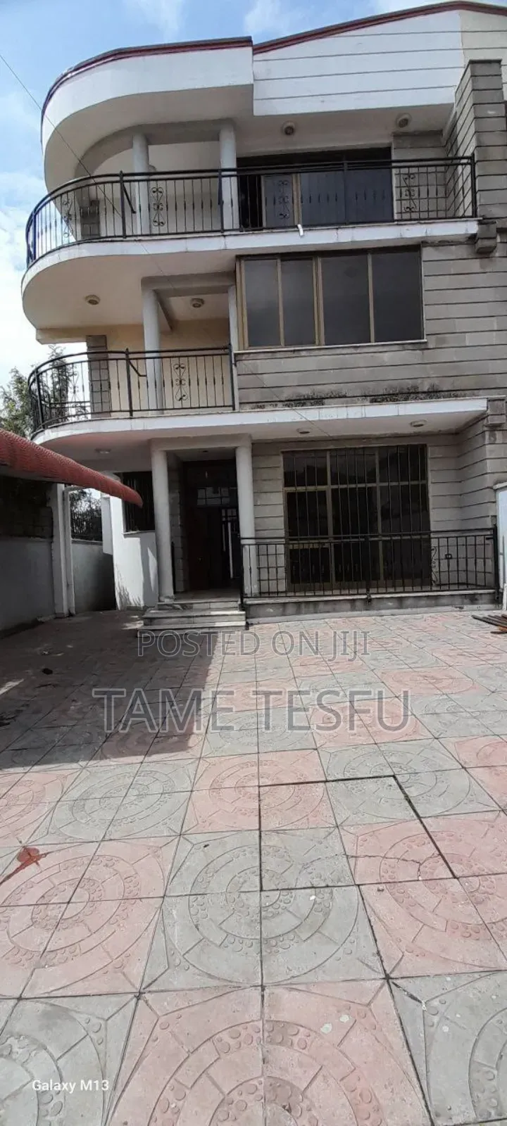 Furnished 6bdrm House in Hayat, Bole for sale
