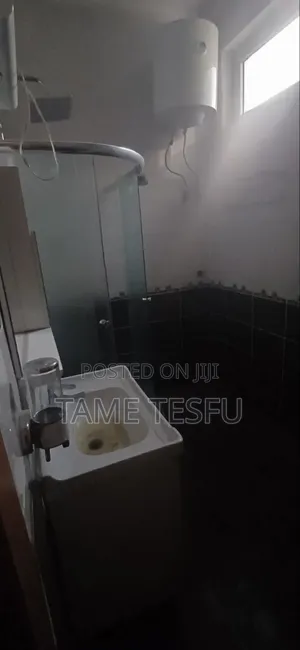 Furnished 6bdrm House in Hayat, Bole for sale