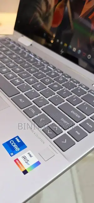 New Laptop HP Envy X360 8GB Intel Core i5 SSD 512GB