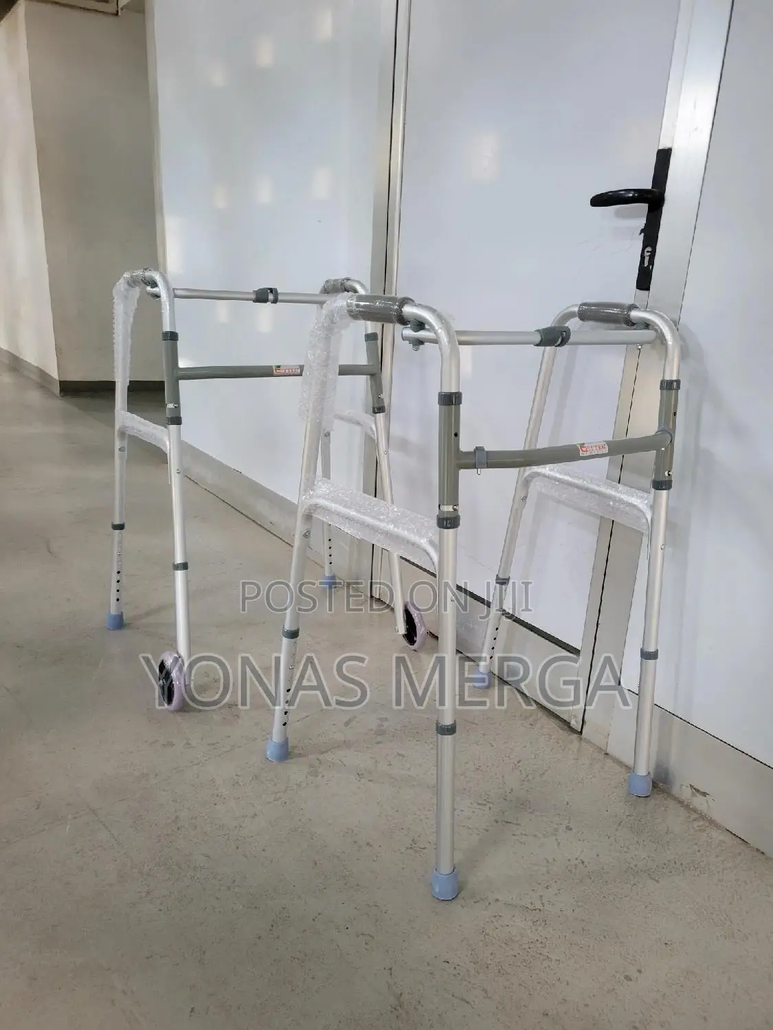 Elderly Disabled Auxiliary Walker፶1four-Pointed Cane
Rubber
