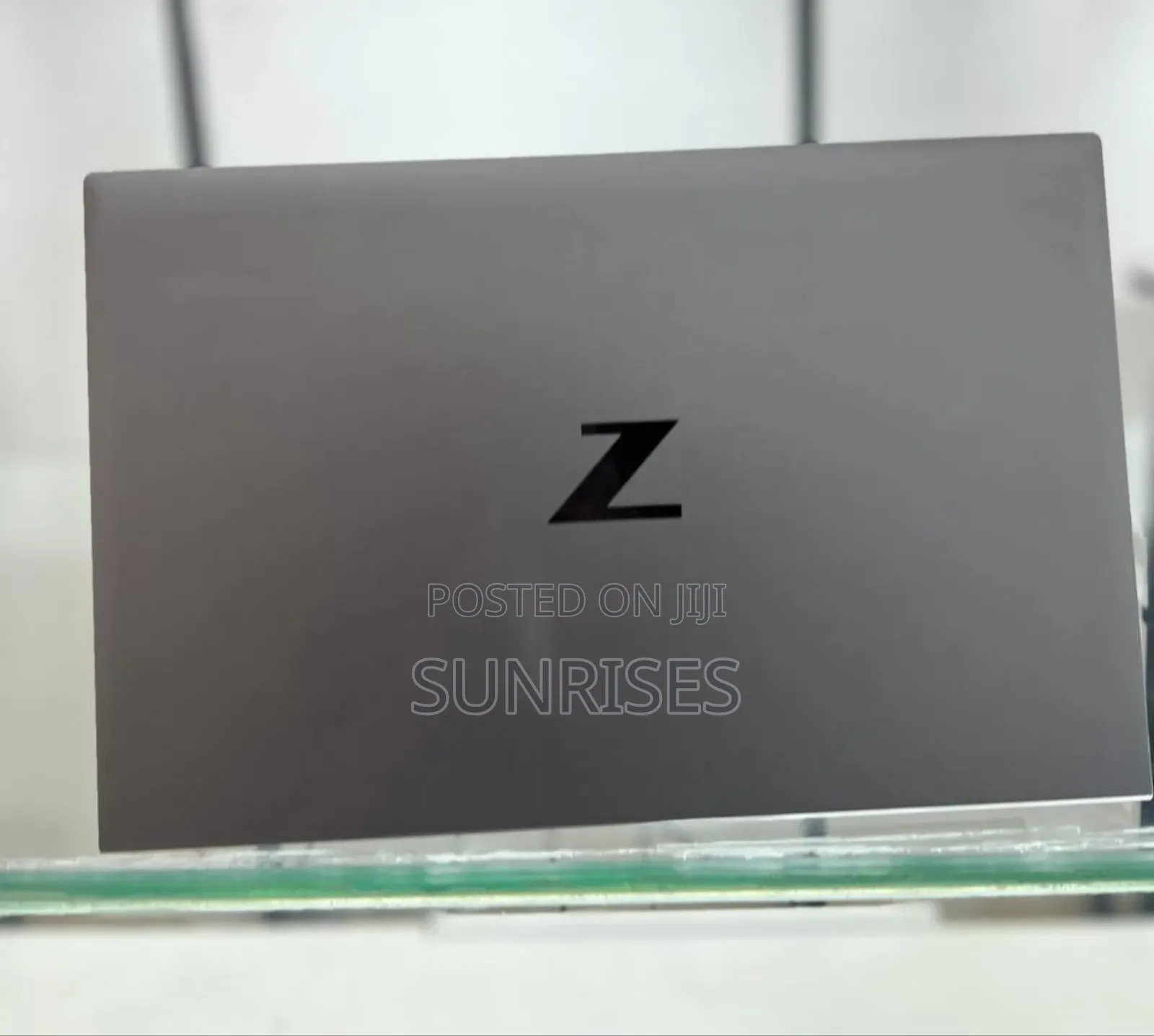 New Laptop HP ZBook Firefly G8 16GB Intel Core I7 SSD 512GB