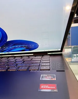 Photo - New Laptop HP 16GB AMD Ryzen 7 SSD 512GB