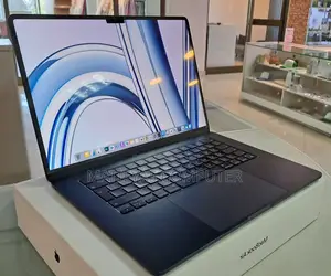 New Laptop Apple MacBook Air 2023 M2 8GB Apple M2 SSD 512GB