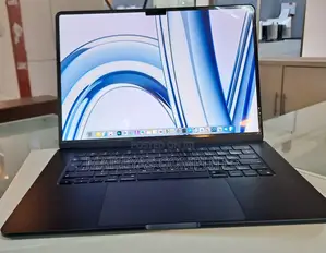 New Laptop Apple MacBook Air 2023 M2 8GB Apple M2 SSD 512GB