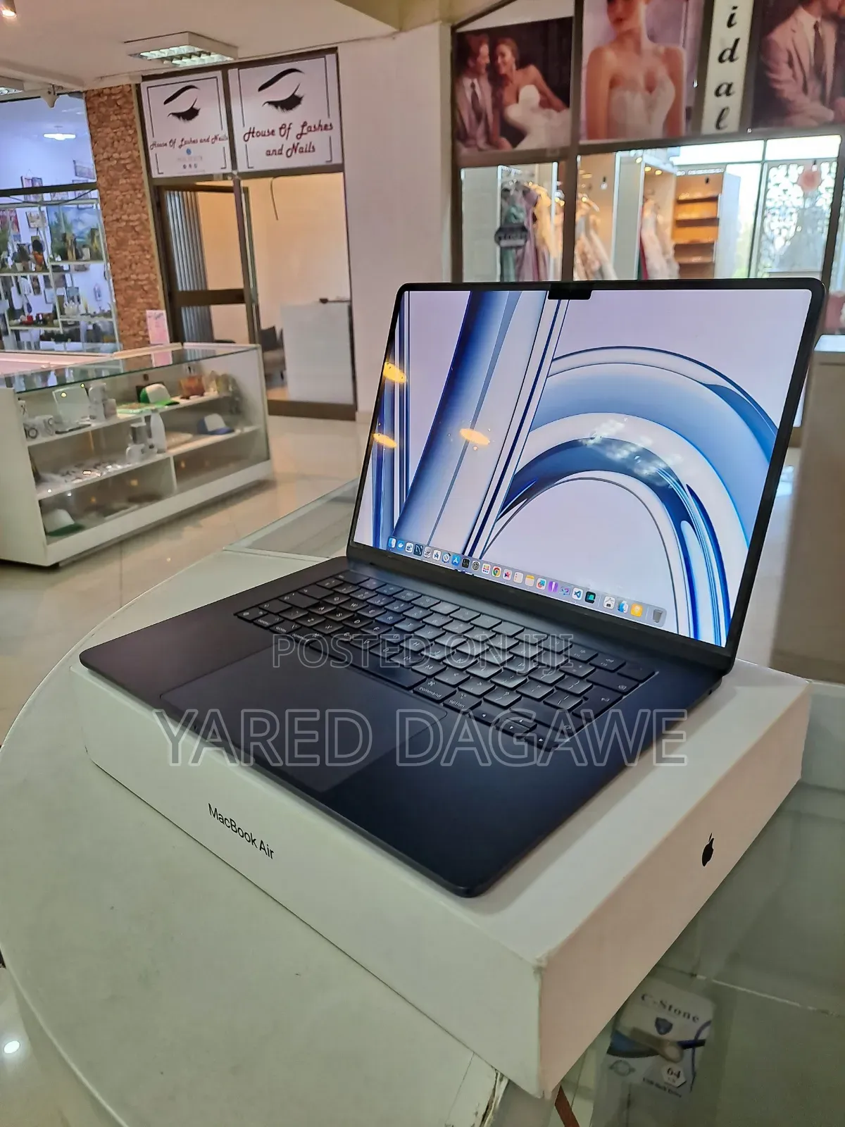 New Laptop Apple MacBook Air 2023 M2 8GB Apple M2 SSD 512GB