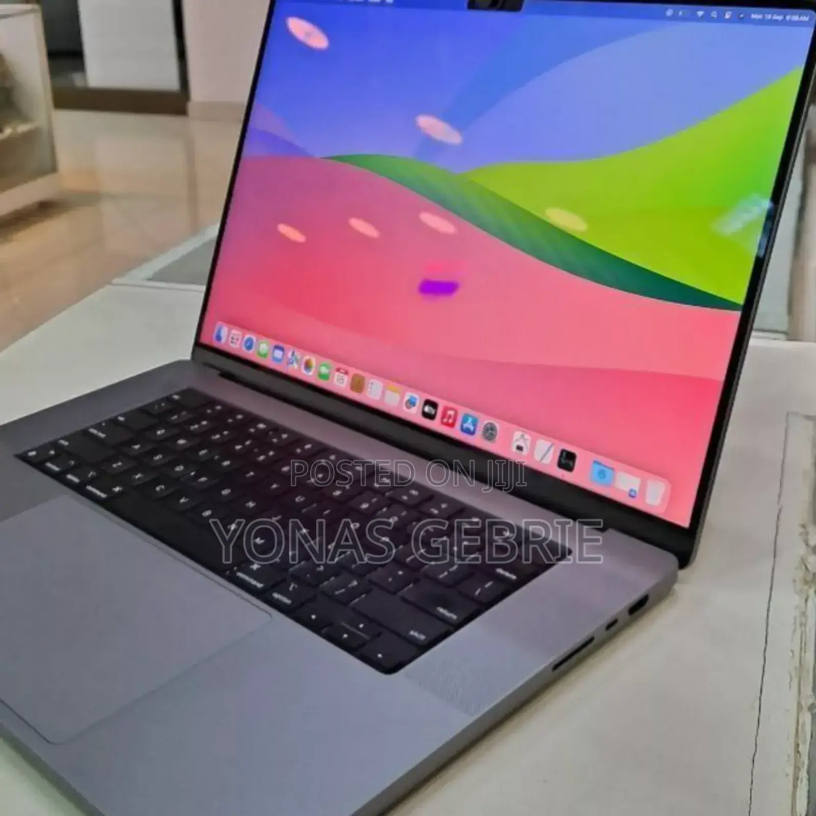 New Laptop Apple MacBook Pro 2023 M2 32GB Intel Core I9 SSD 512GB