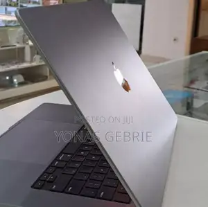 New Laptop Apple MacBook Pro 2023 M2 32GB Intel Core I9 SSD 512GB