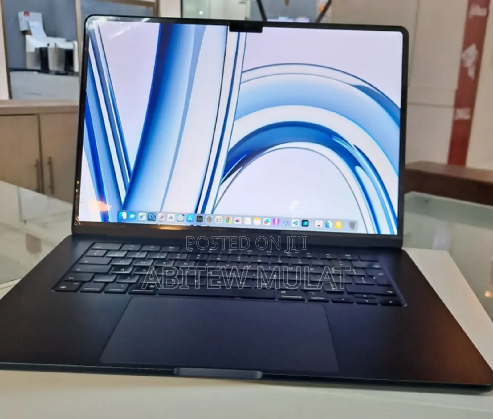 New Laptop Apple MacBook Air 2023 M2 8GB Apple M2 SSD 512GB