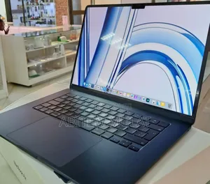 New Laptop Apple MacBook Air 2023 M2 8GB Apple M2 SSD 512GB