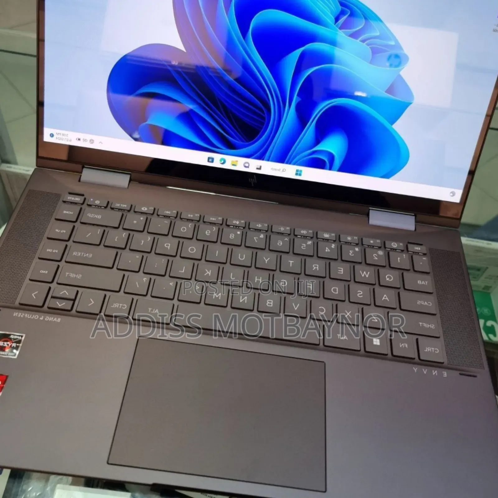 New Laptop HP Envy X360 16GB AMD Ryzen 7 SSD 512GB