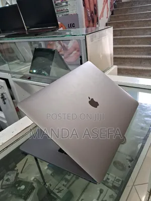 New Laptop Apple MacBook Pro 2018 32GB Intel Core I9 SSD 1T