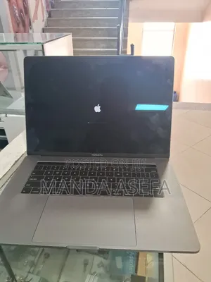 New Laptop Apple MacBook Pro 2018 32GB Intel Core I9 SSD 1T