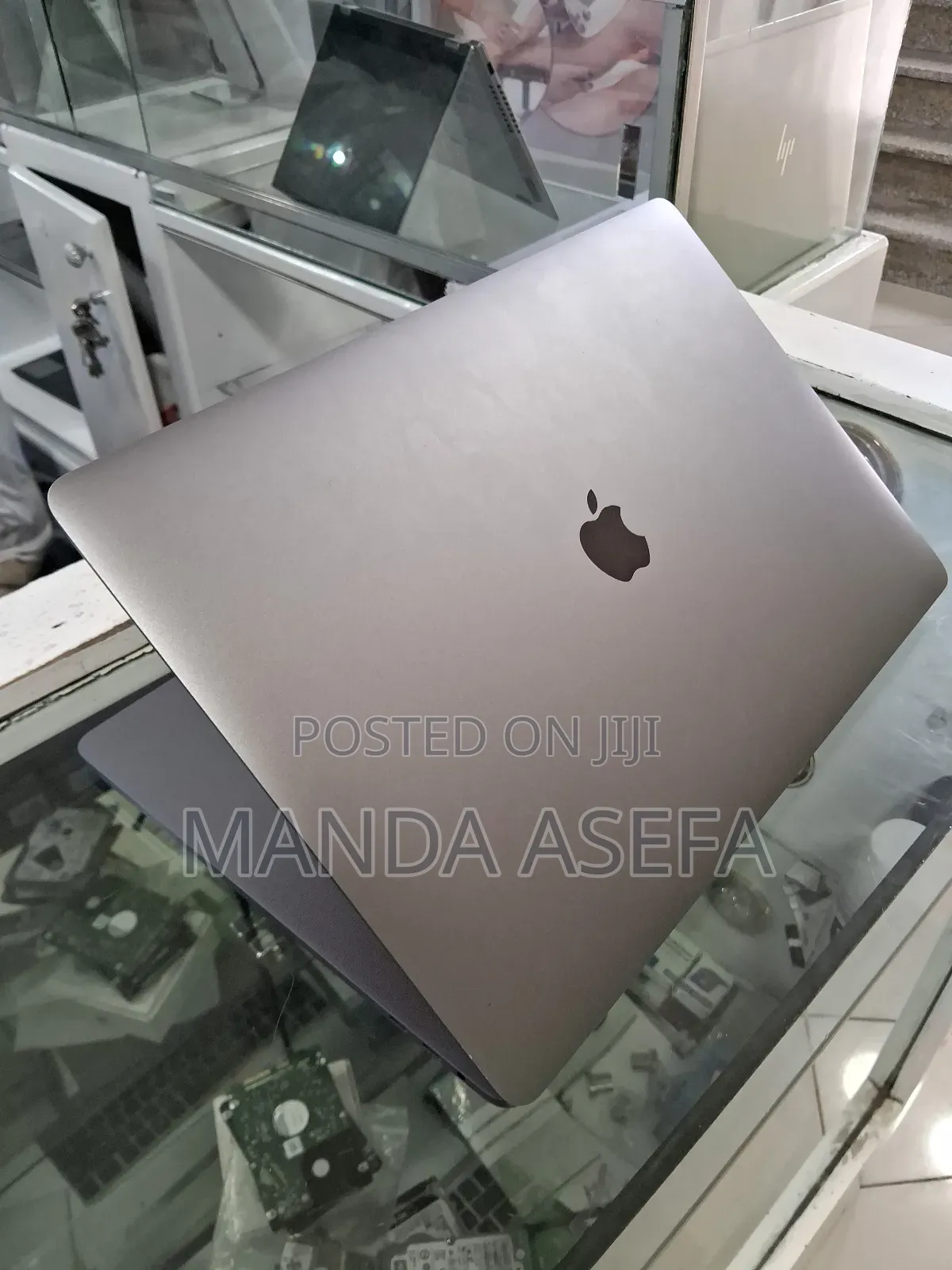 New Laptop Apple MacBook Pro 2018 32GB Intel Core I9 SSD 1T