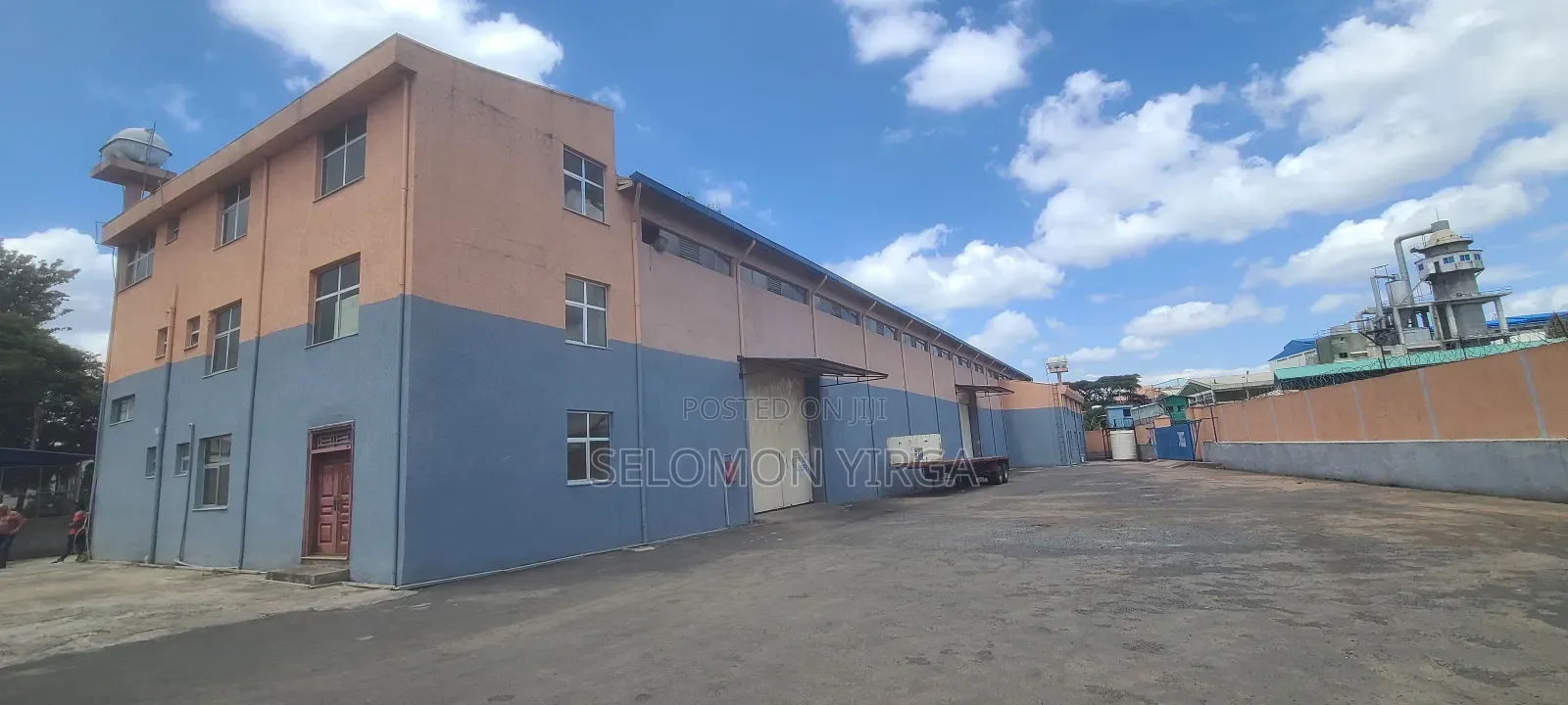 For Rent የሚከራይ መጋዘን