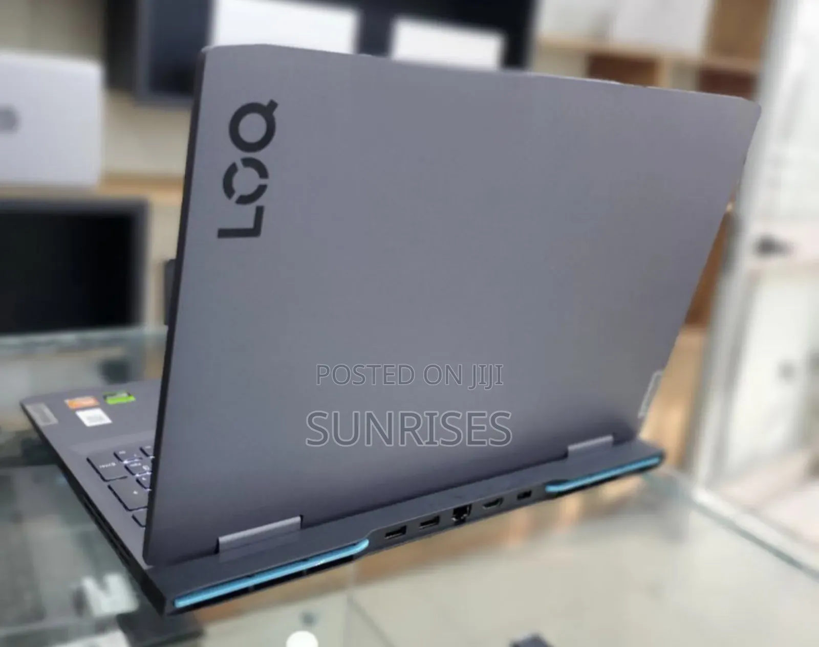 New Laptop Lenovo LOQ 15IRH8 16GB AMD Ryzen 7 SSD 512GB