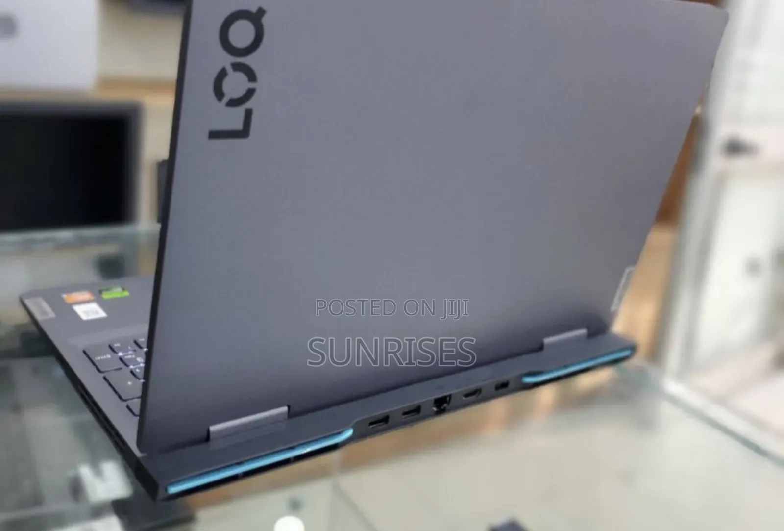 New Laptop Lenovo LOQ 15IRH8 16GB AMD Ryzen 7 SSD 512GB