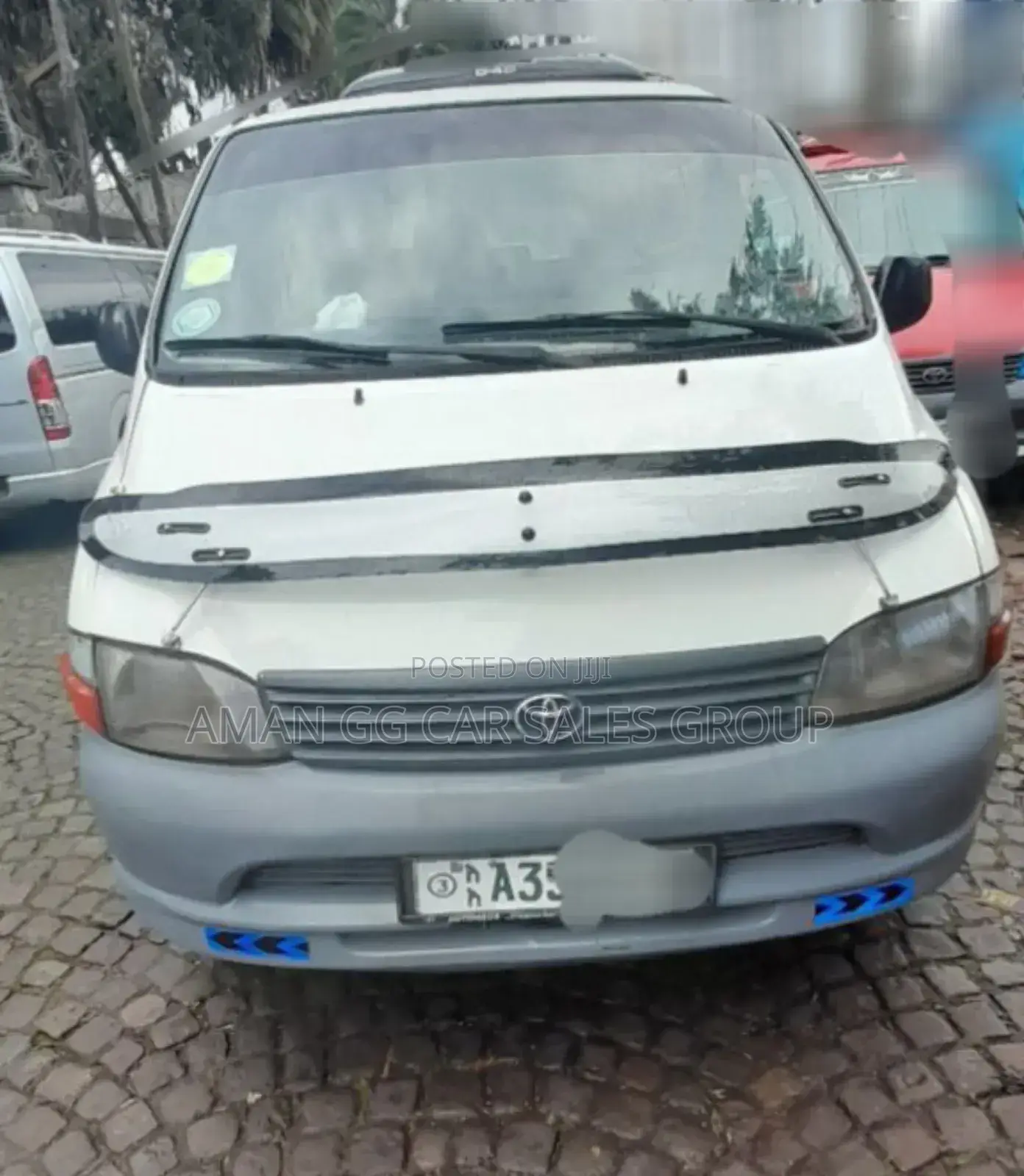 Toyota HiAce 220 2007 White