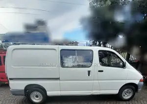 Toyota HiAce 220 2007 White