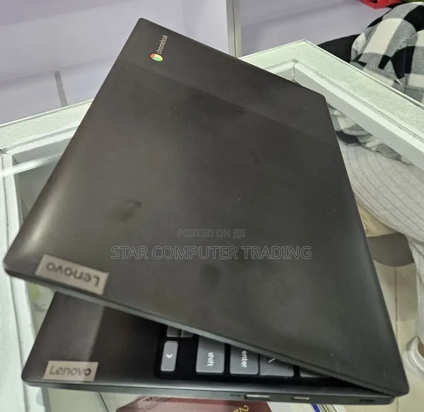 New Laptop Lenovo Chromebook C330 4GB AMD A6 SSD 32GB