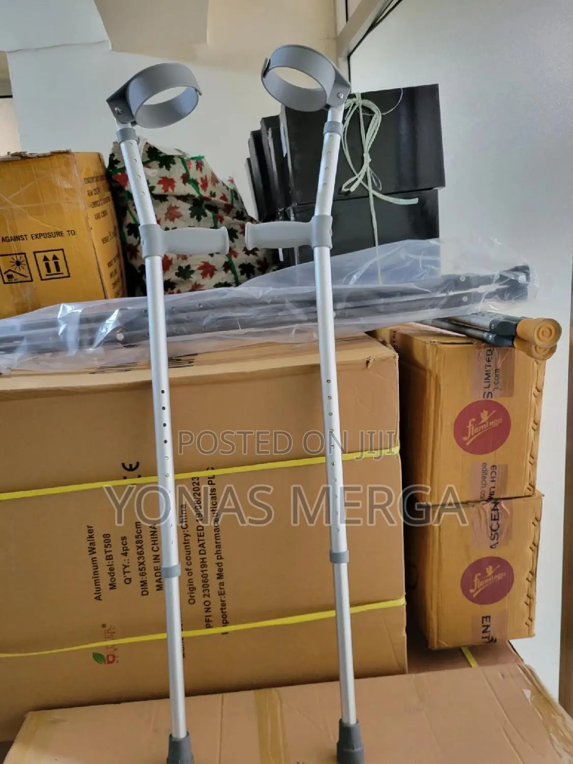 Crutches፪crutches/Strong and Durable, the Connection Is Firm