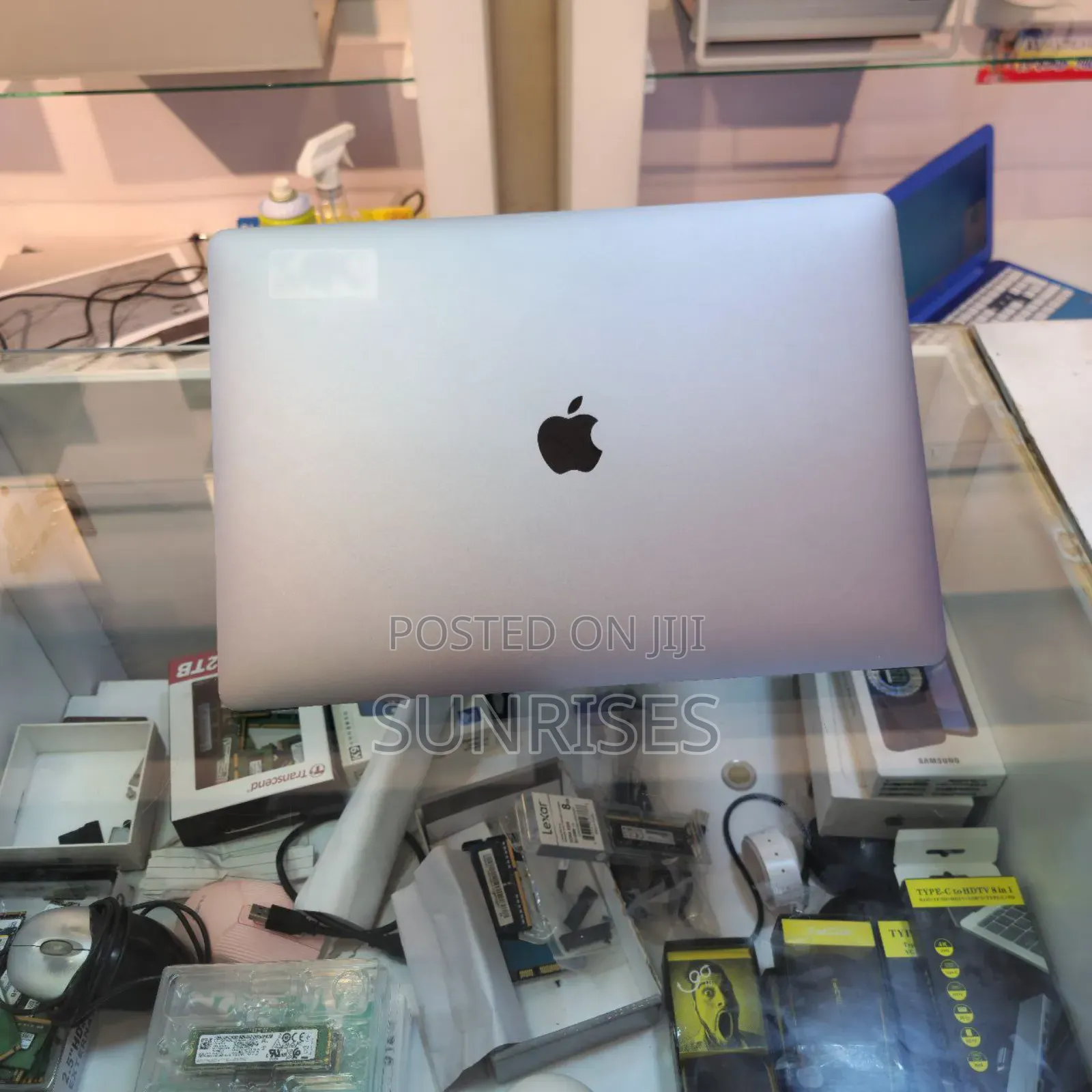 New Laptop Apple MacBook 2018 16GB Intel Core I7 SSD 512GB