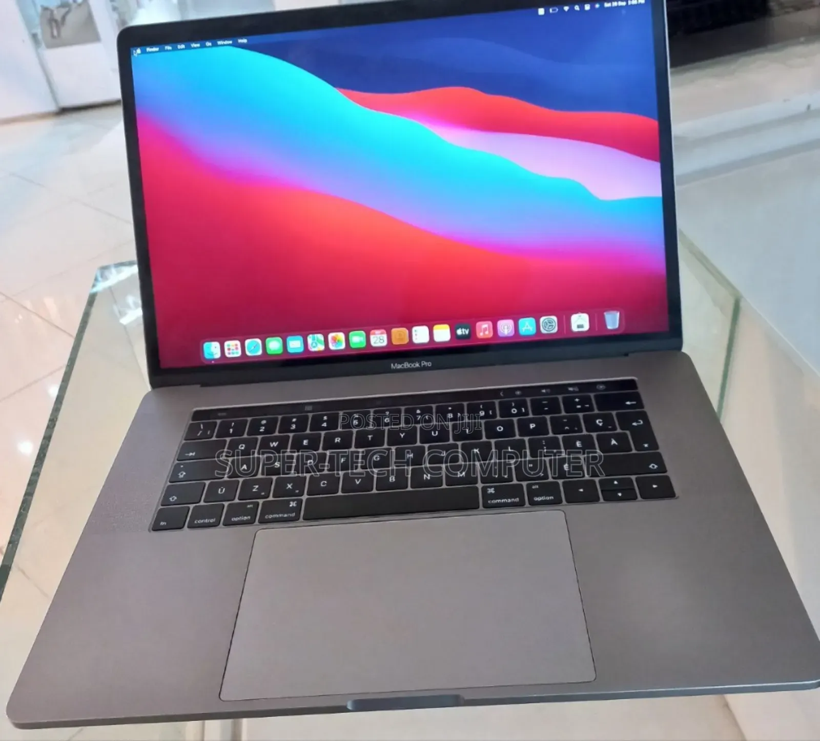 New Laptop Apple MacBook Pro 2016 16GB Intel Core I7 SSD 512GB