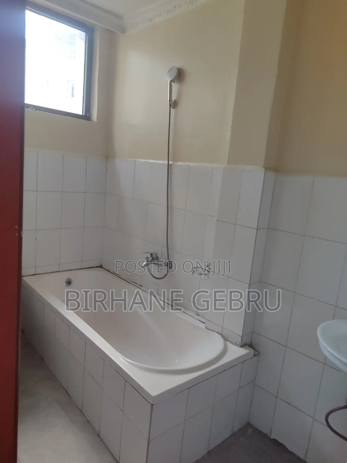 3bdrm Apartment in 3Bedroom Apsrtiment, Bole for rent