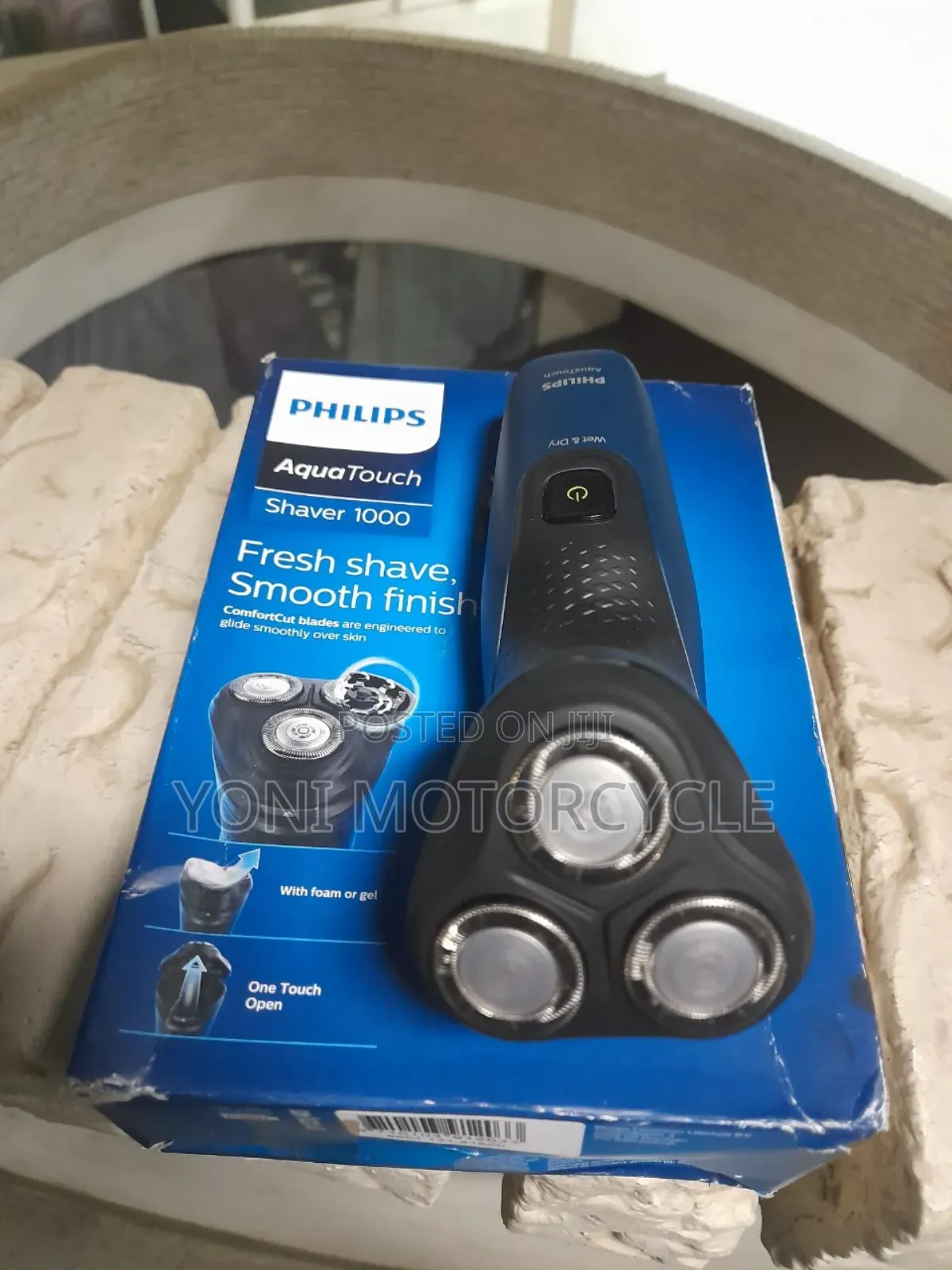 PHILIPS Shaver 1000 Fresh and Smooth
