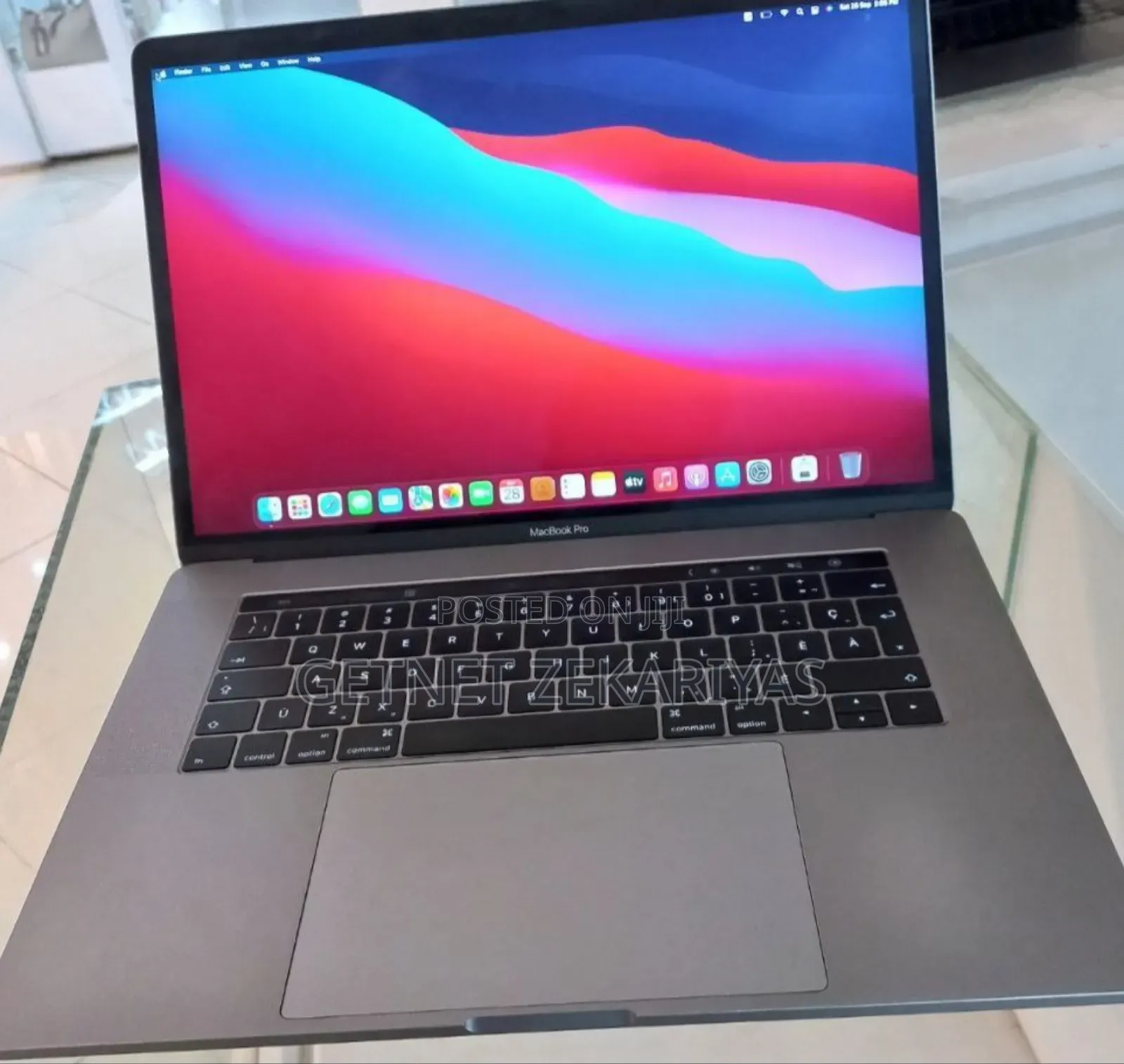 New Laptop Apple MacBook Pro 2016 16GB Intel Core I7 SSD 512GB