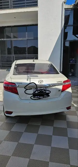 Toyota Yaris 2015 Ivory