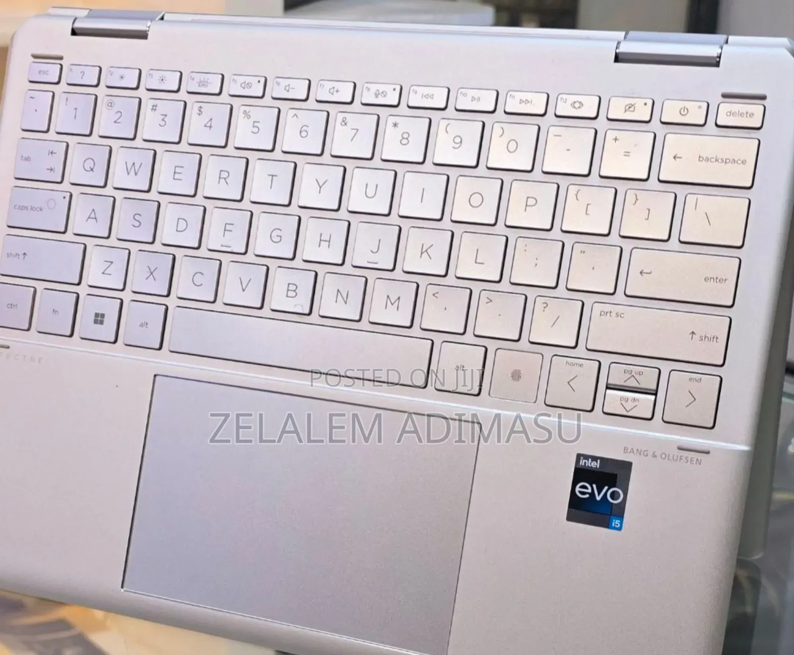 New Laptop HP Spectre X360 8GB Intel Core I5 SSD 512GB