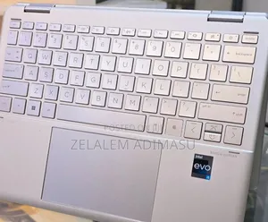 New Laptop HP Spectre X360 8GB Intel Core I5 SSD 512GB