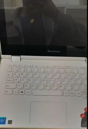 New Laptop Lenovo Yoga 260 4GB Intel Xeon HDD 320GB